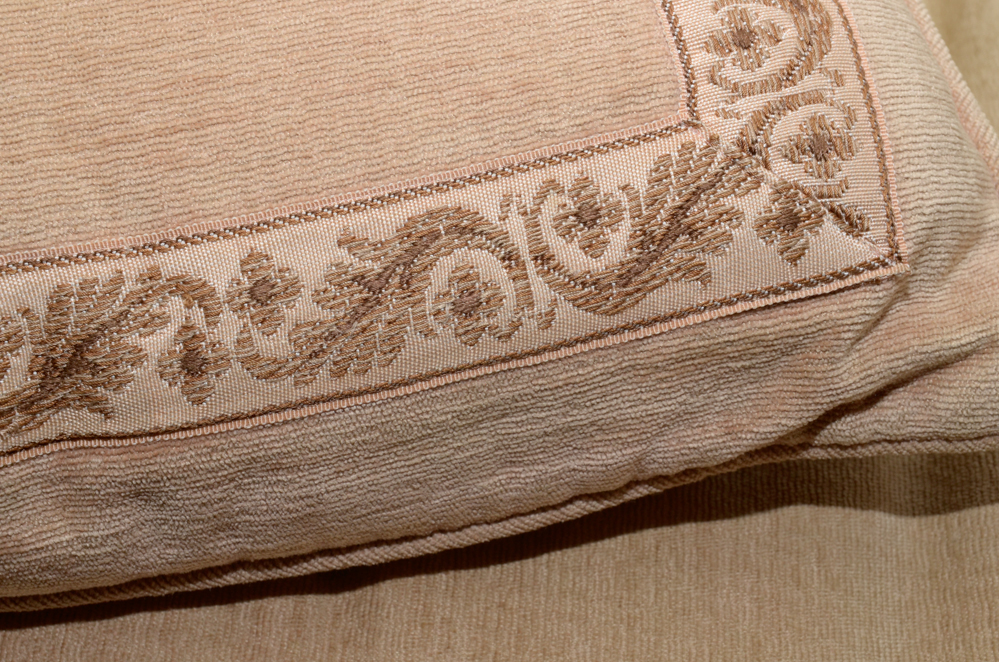 Bedspreads with Pink Pillows