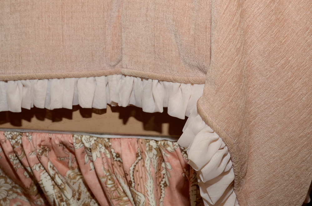 Bedspreads with Pink Pillows