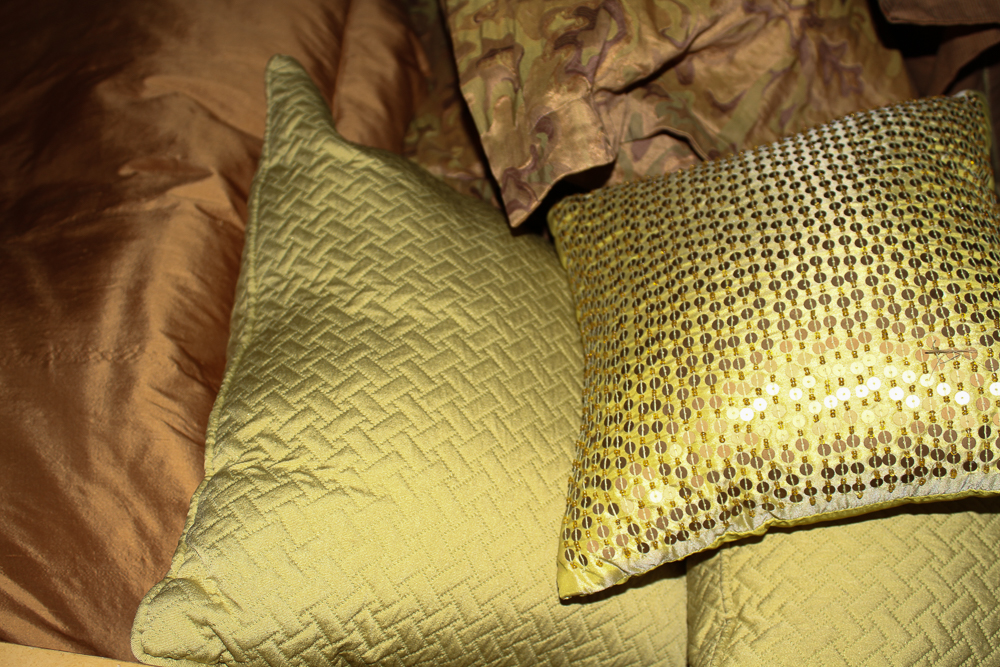 Decorative Throw Pillows