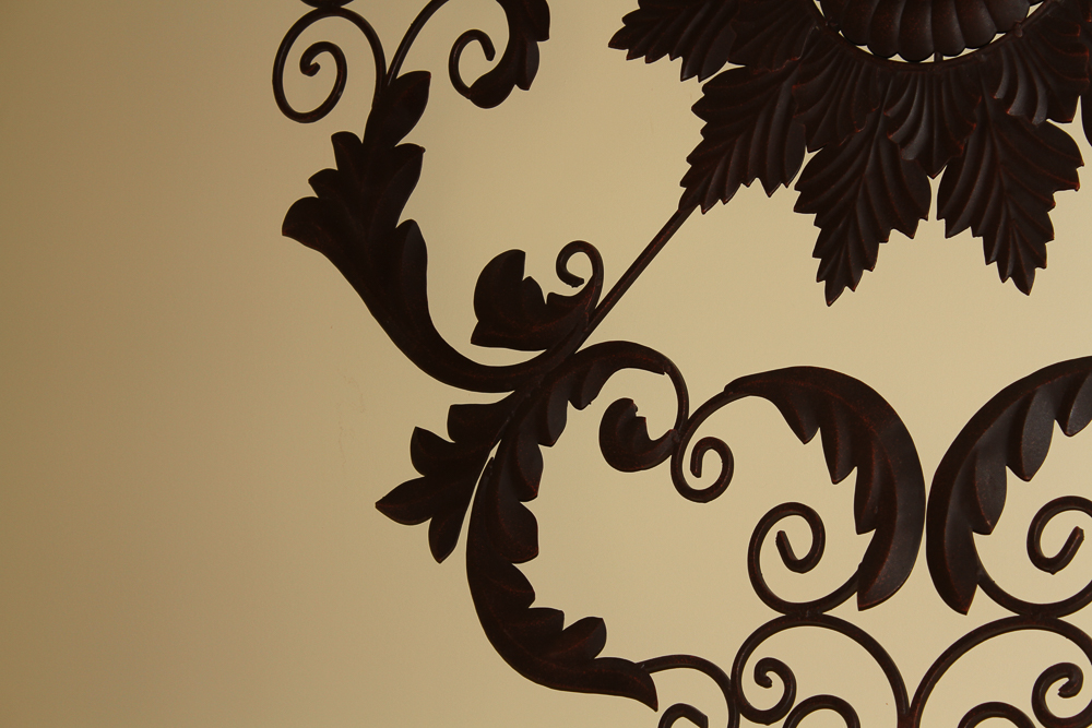 Metal Acanthus Wall Hanging