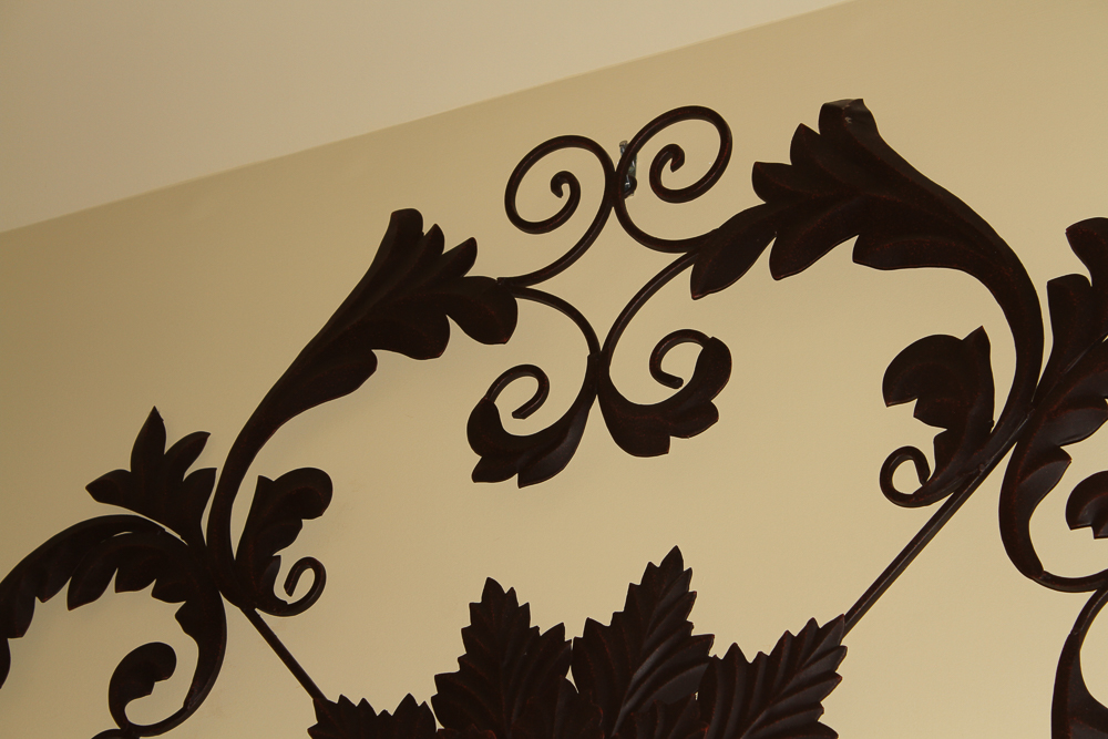 Metal Acanthus Wall Hanging