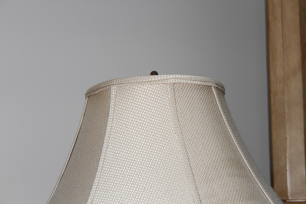 Neoclassical Bronze Tone Lamp