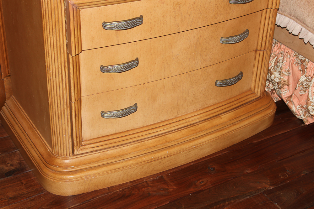 Ornate Oak Finish Nightstand