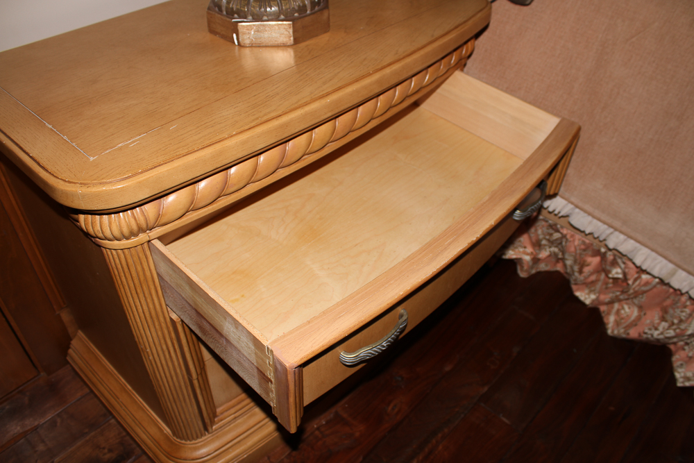 Ornate Oak Finish Nightstand