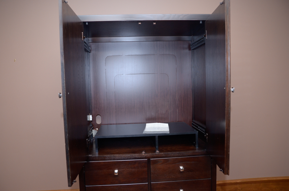 Entertainment Center/Armoire