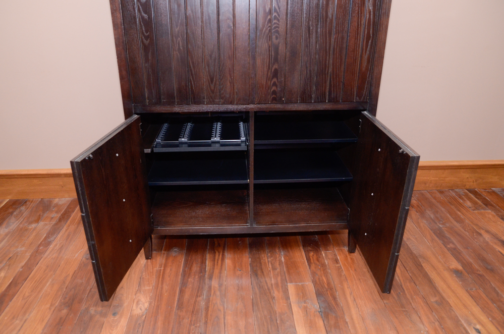 Entertainment Center/Armoire