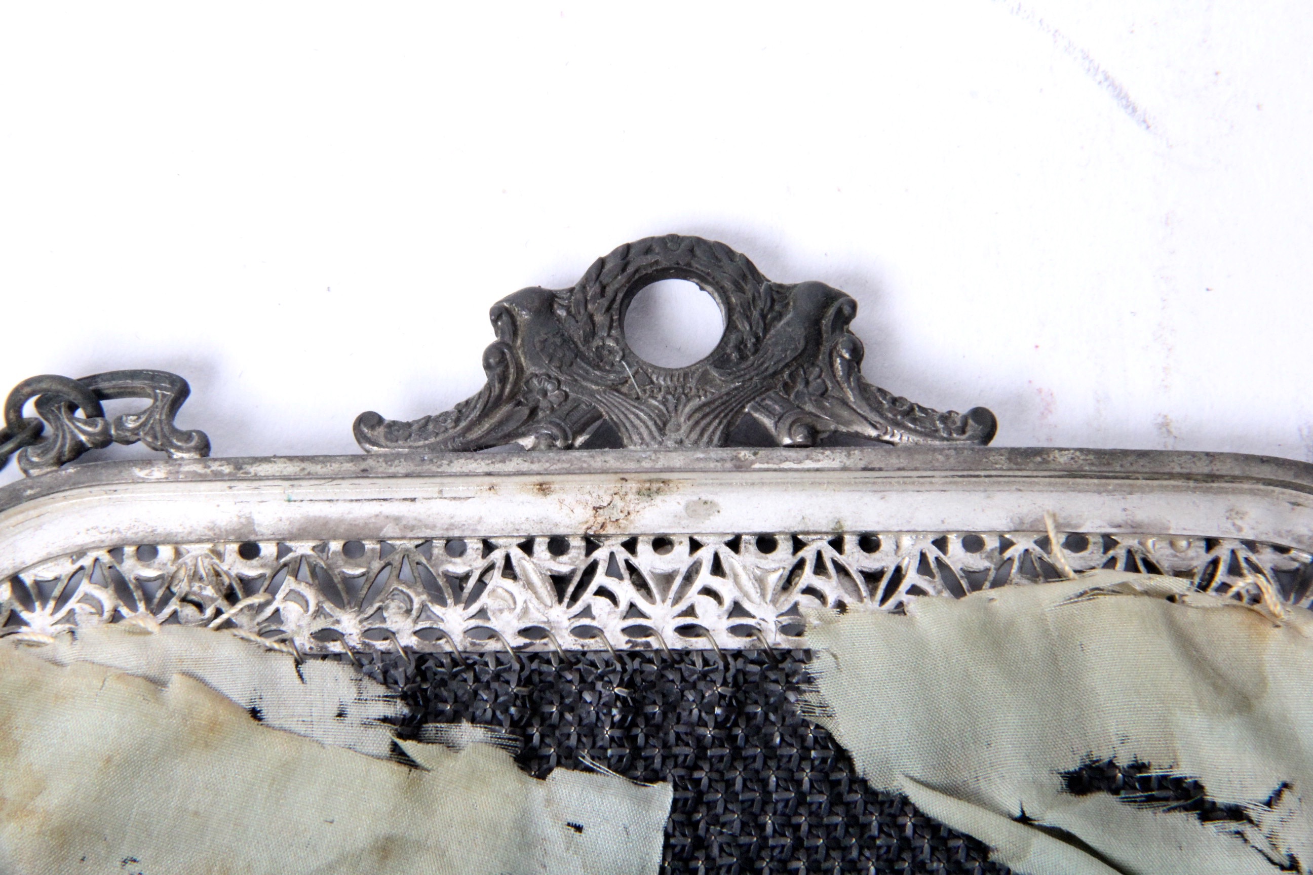 Circa 1920s Mandalian Co. Metal Mesh Purse