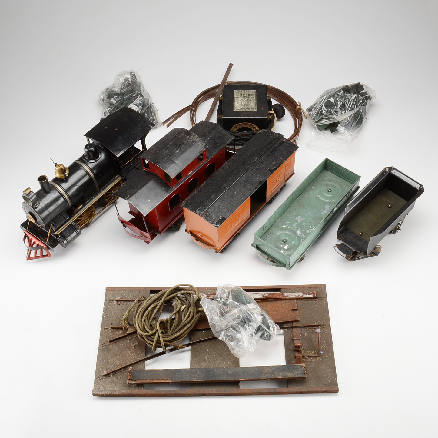 Carlisle & Finch Antique Train Set