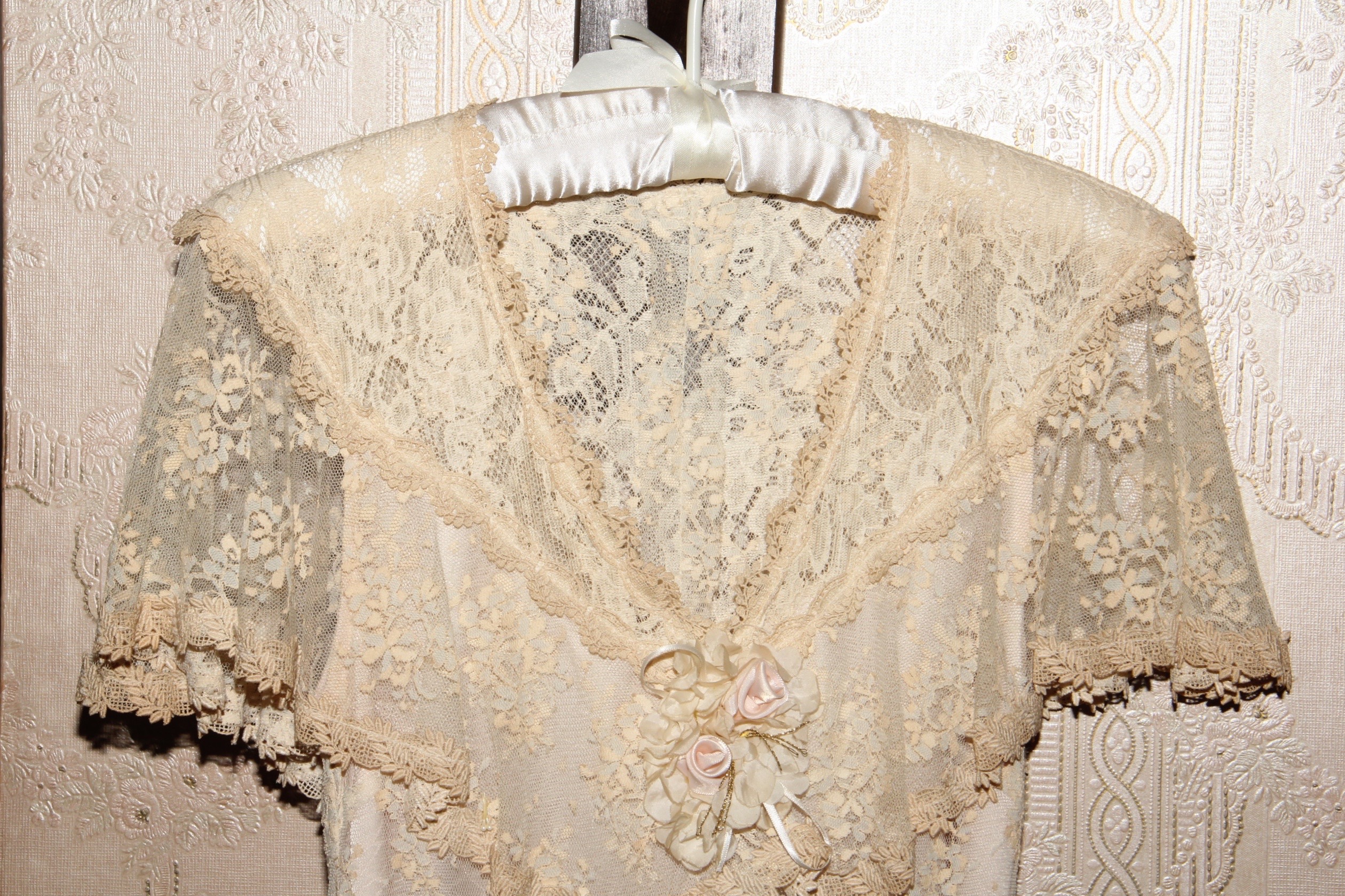 Country Elegance Lace Dress