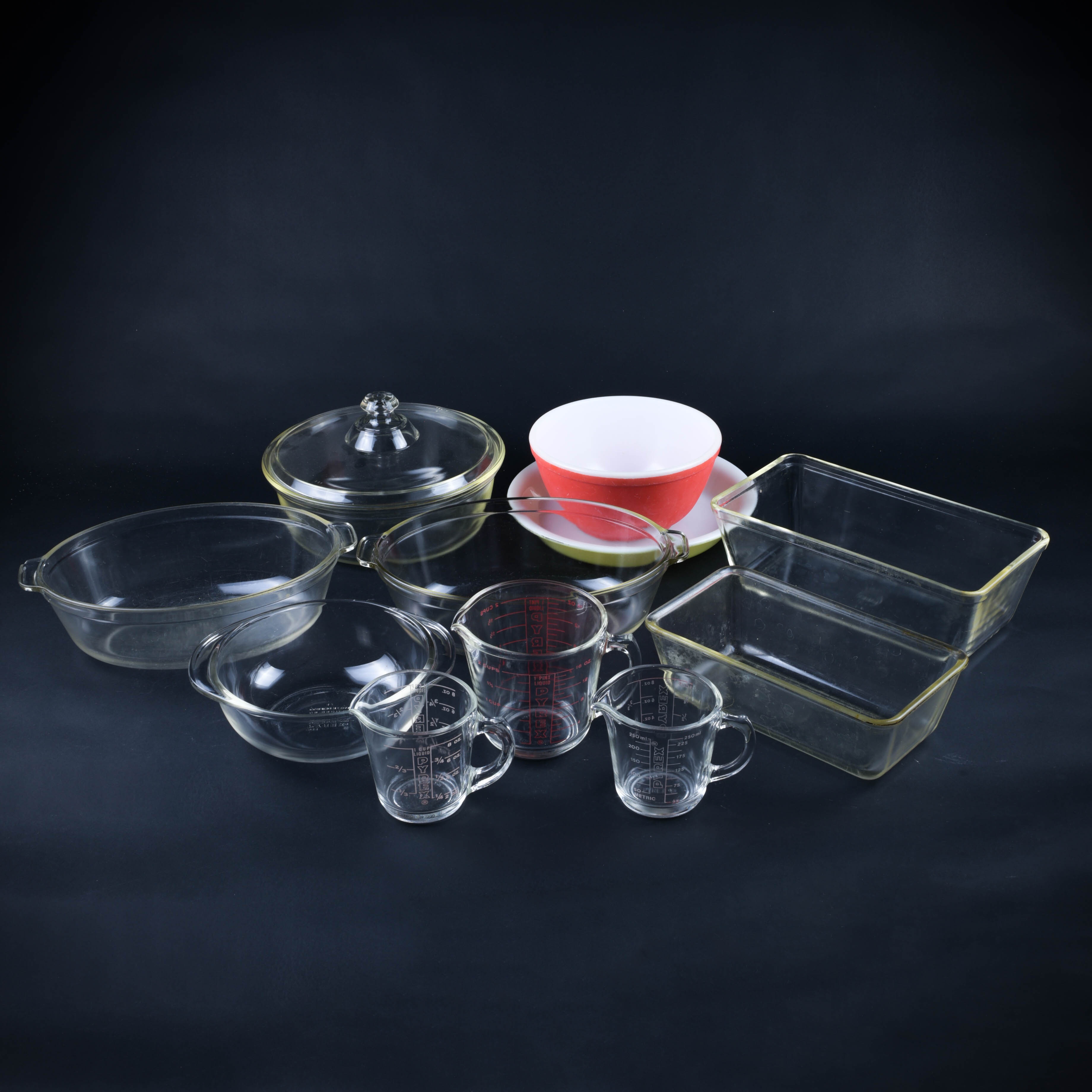 Vintage Pyrex Dishes