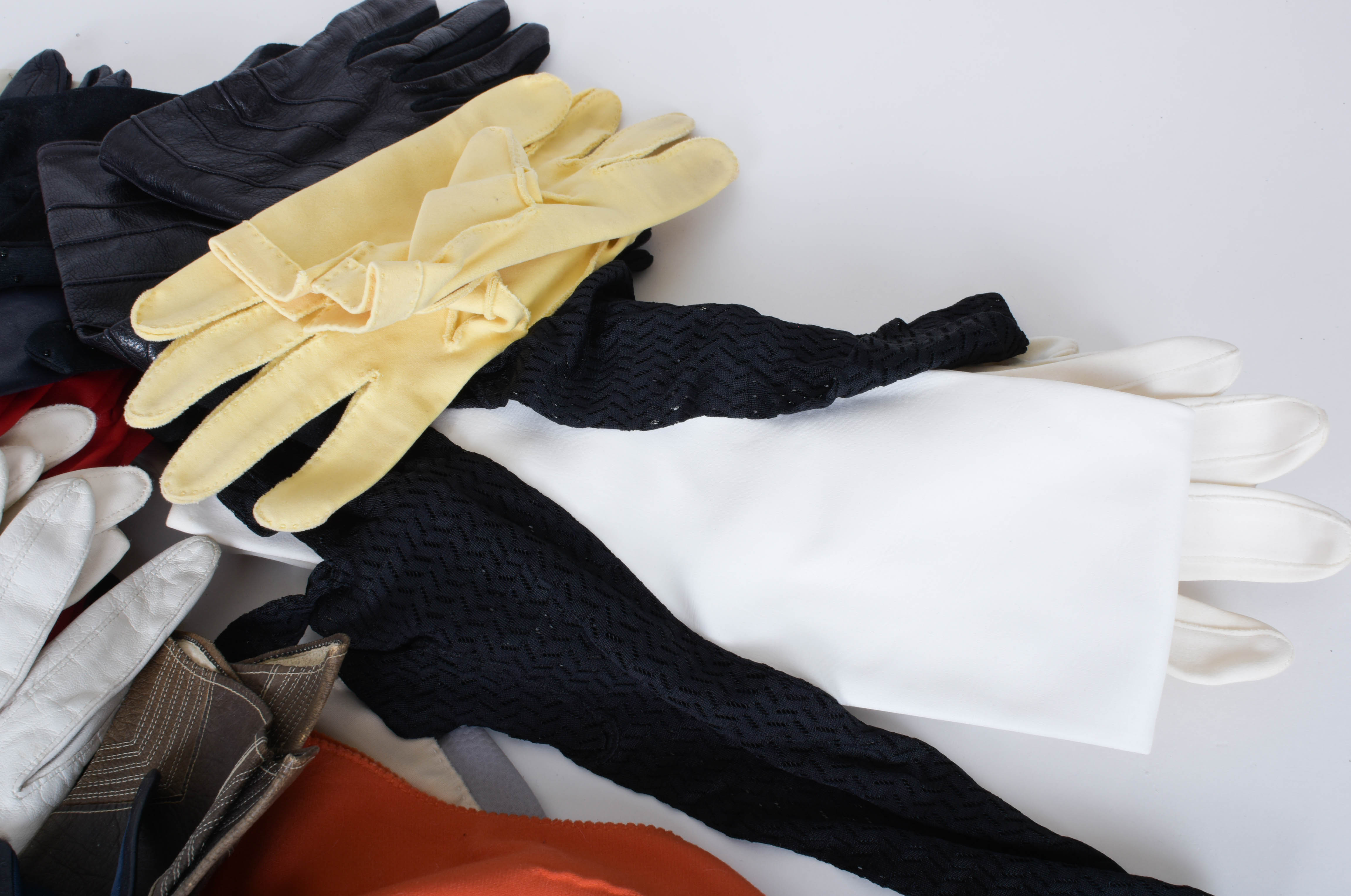 Women's Vintage Gloves