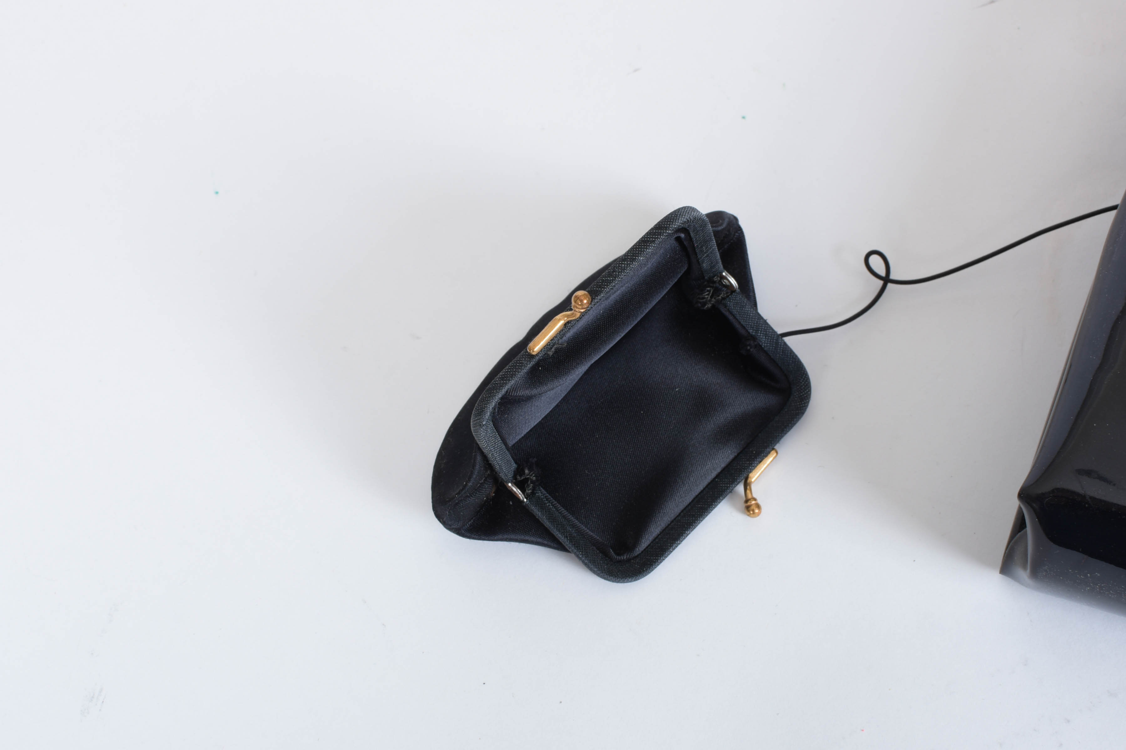 Assortment of Small Vintage Handbags