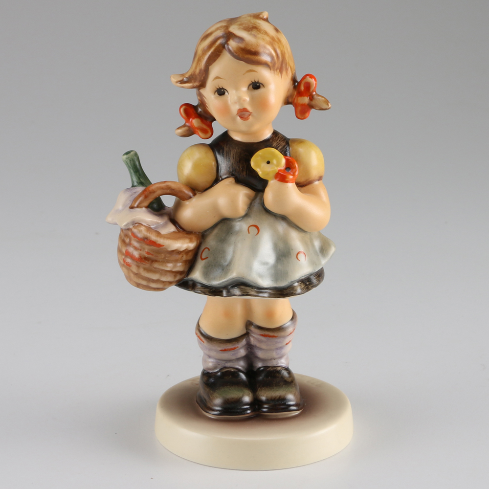 Hummel Kleine Besucherin "Little Visitor"