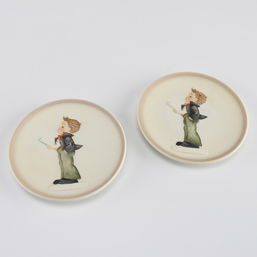 Two Hummel 1986 Plate "Soloist"