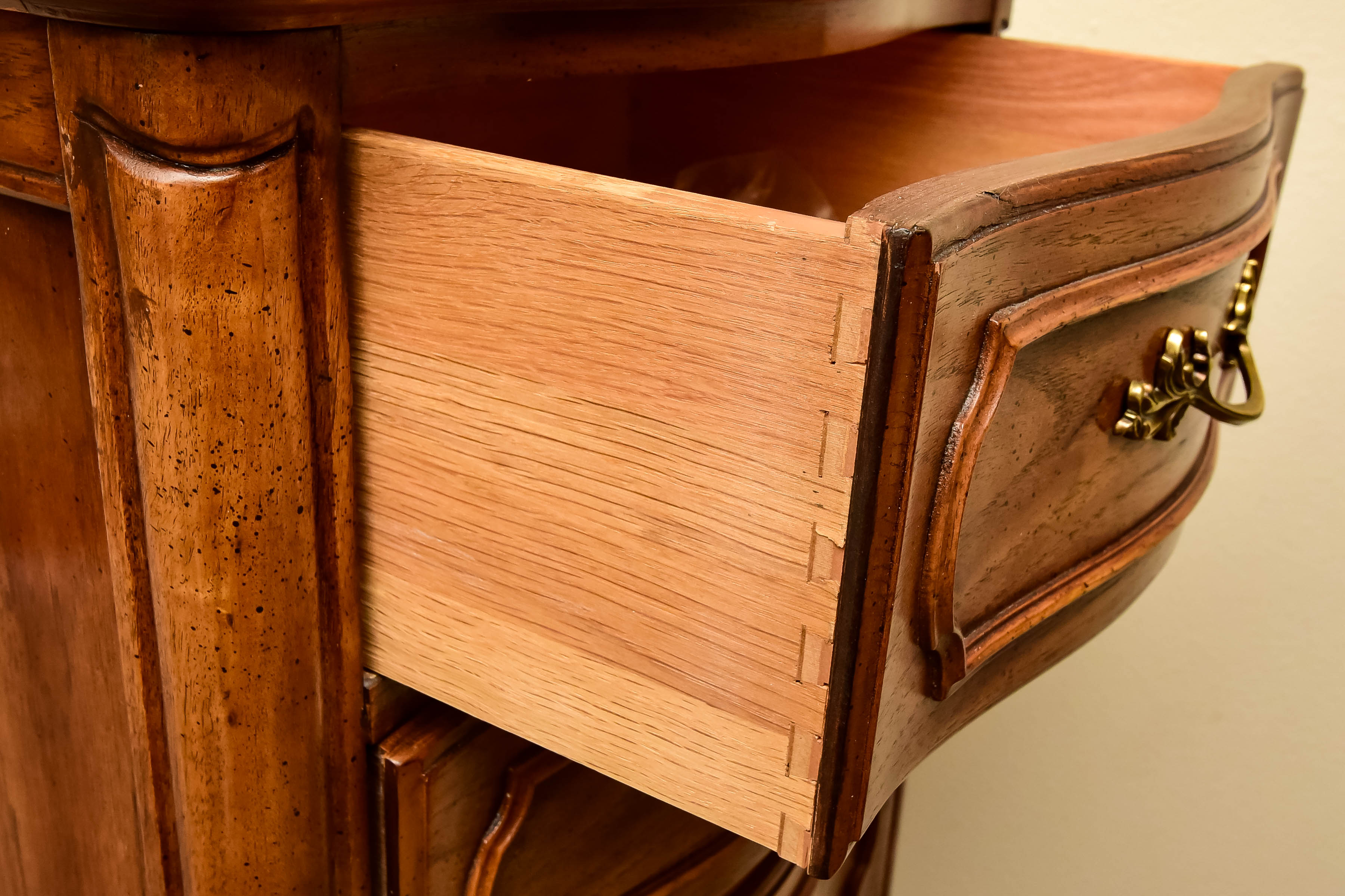 Thomasville Lingerie Chest