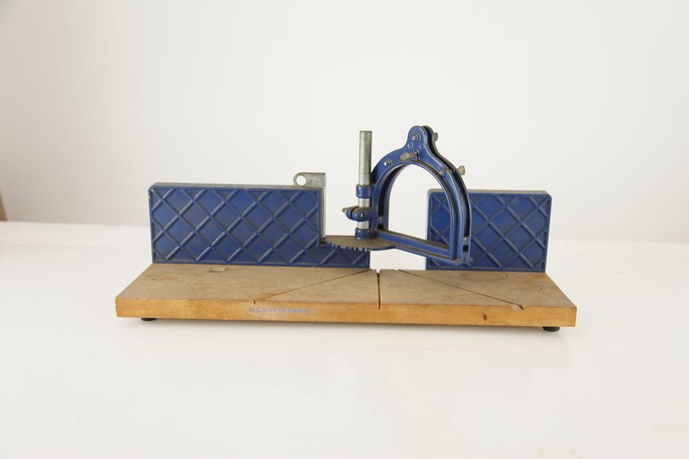 Craftsman Deluxe Router Table and Tools