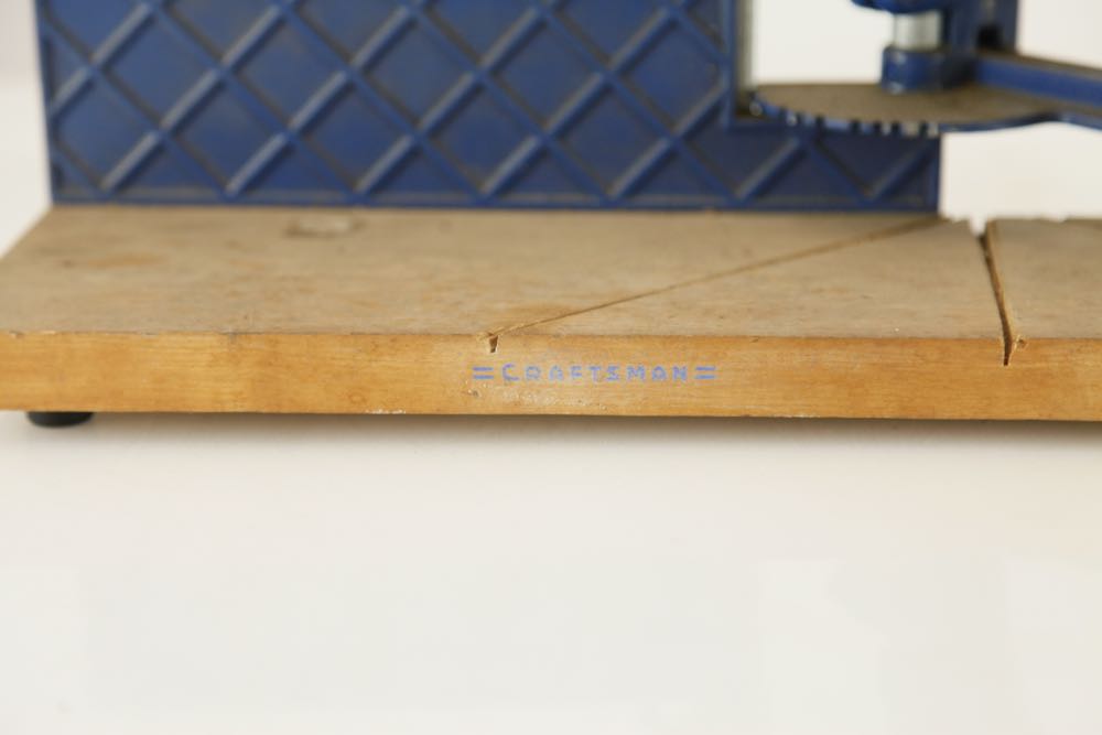 Craftsman Deluxe Router Table and Tools