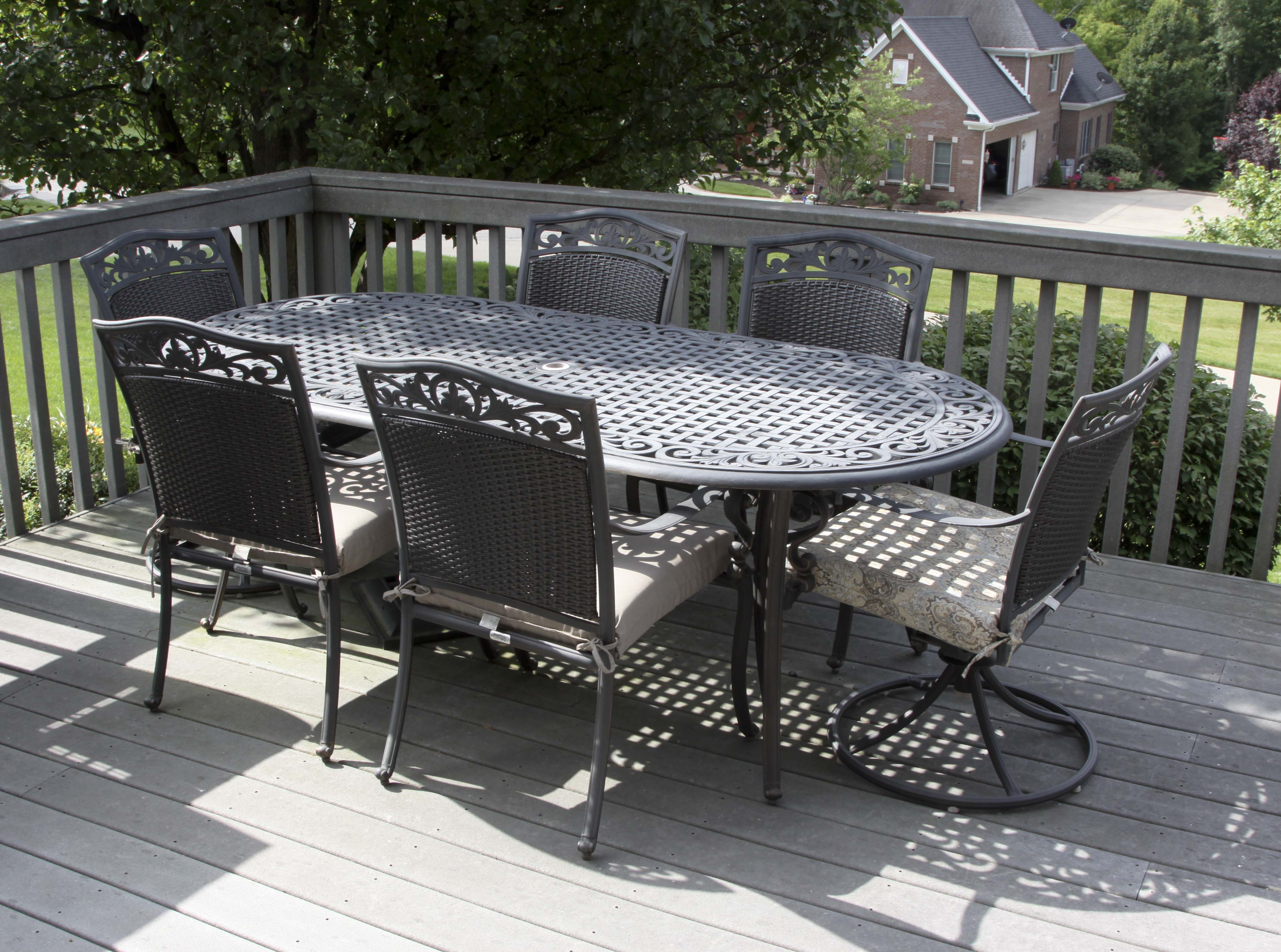 Oval Patio Table, Six Chairs and Umbrella Base