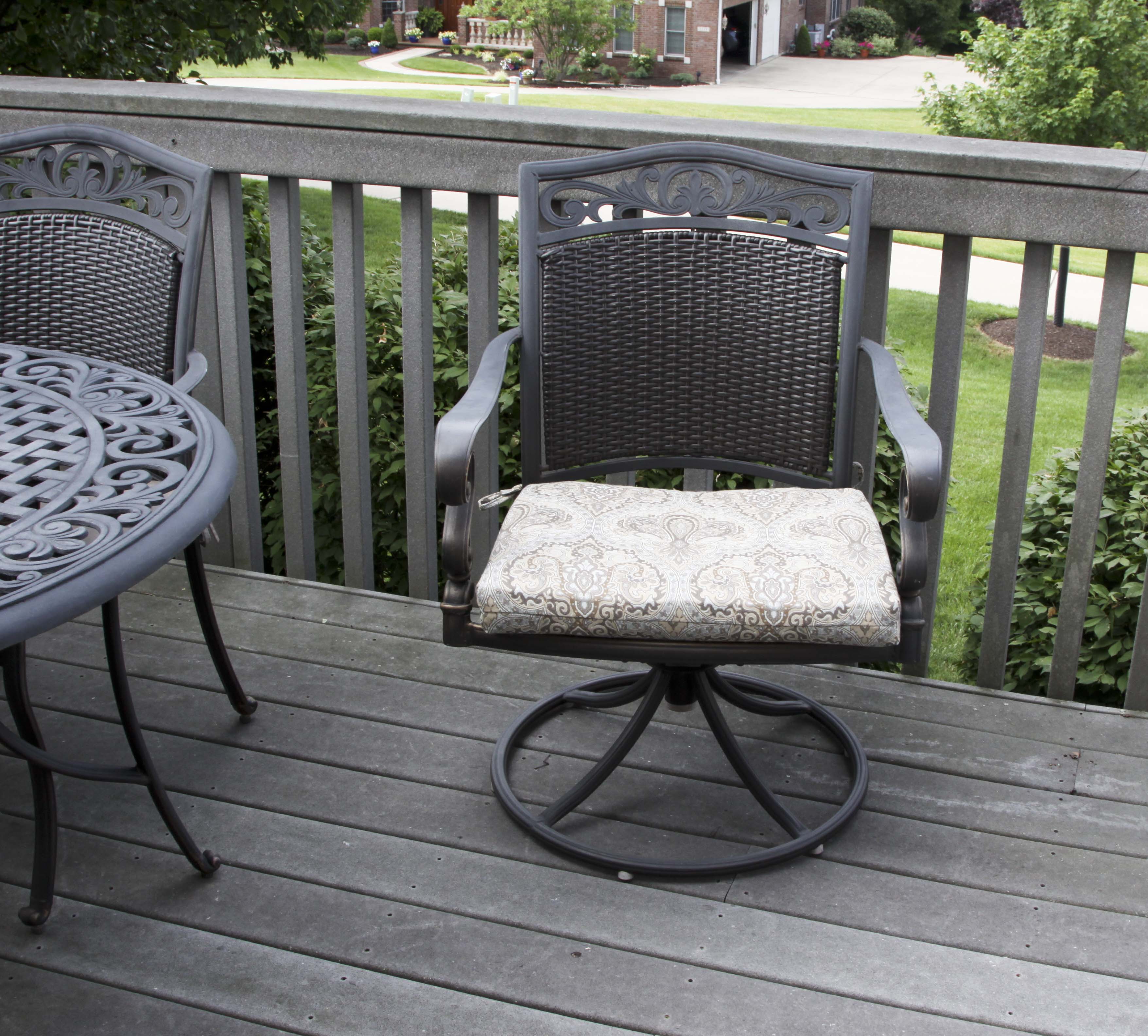 Oval Patio Table, Six Chairs and Umbrella Base