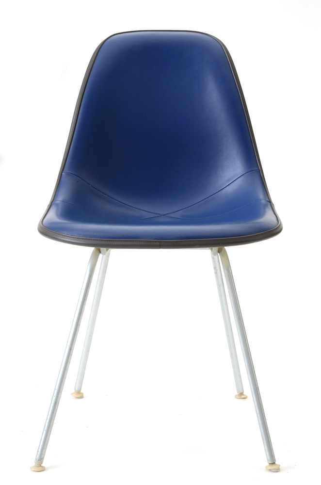 Pair of Ray and Charles Eames Shell Chairs for Herman Miller