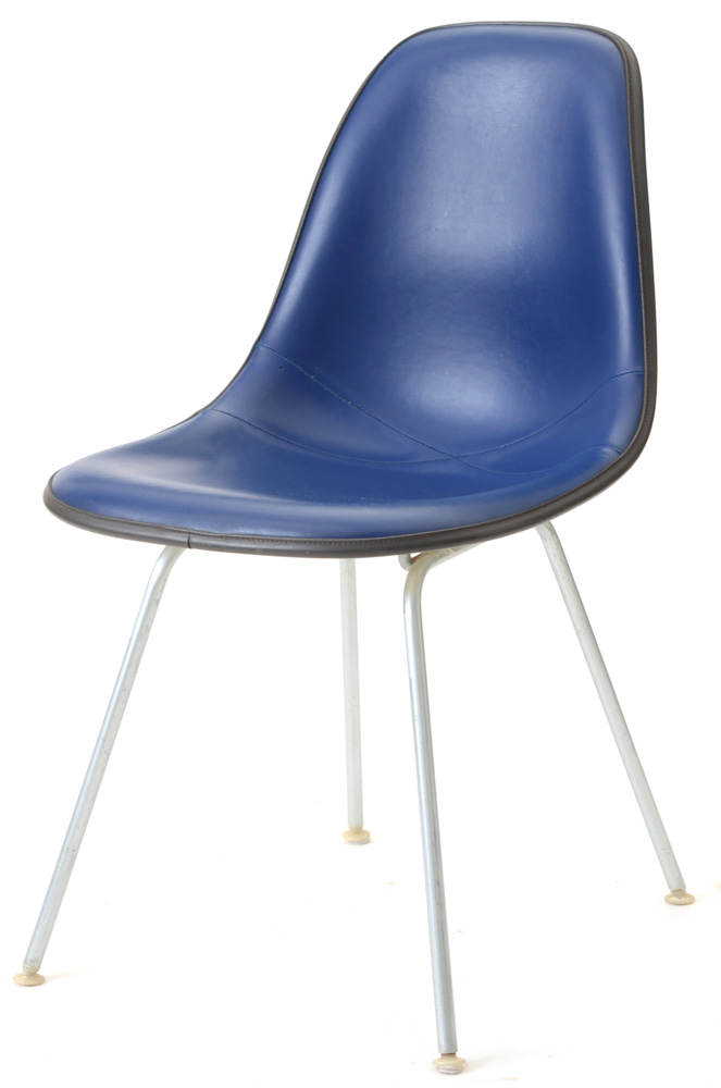 Pair of Ray and Charles Eames Shell Chairs for Herman Miller