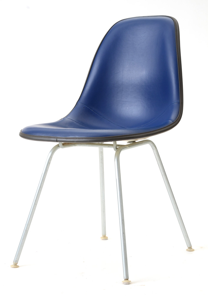 Pair of Ray and Charles Eames Shell Chairs for Herman Miller