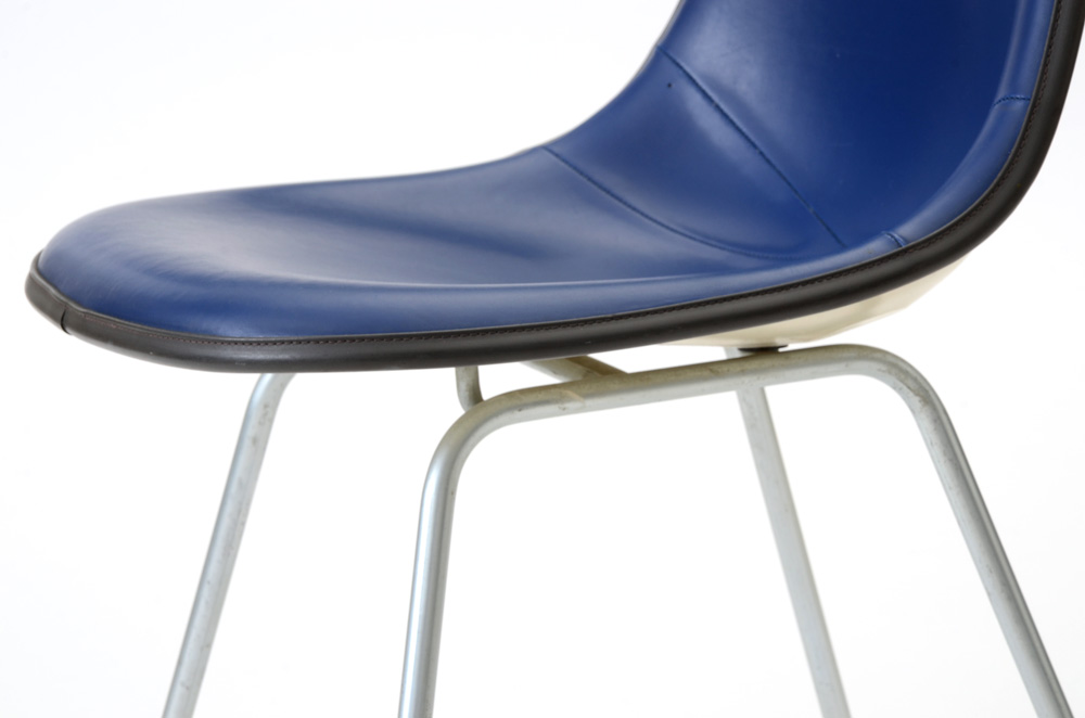 Pair of Ray and Charles Eames Shell Chairs for Herman Miller