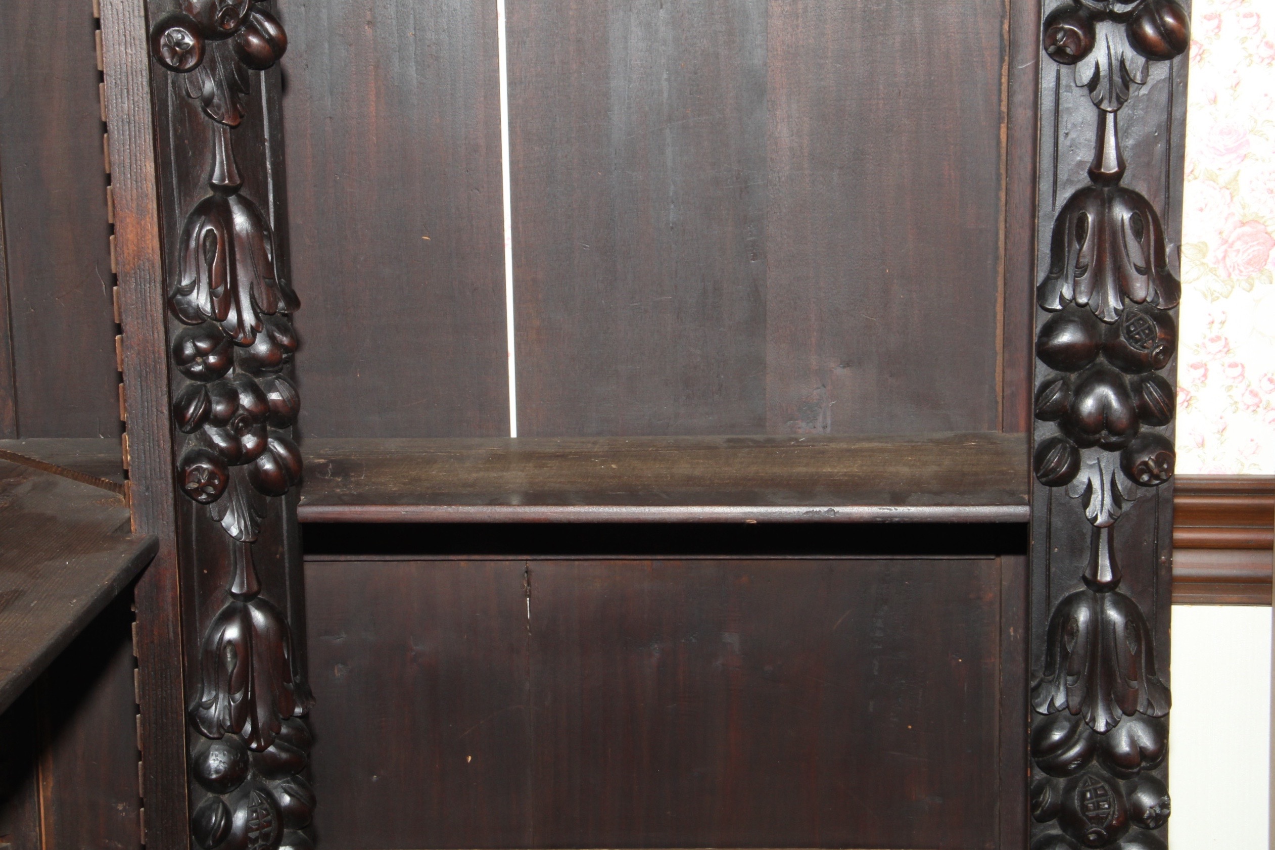 Antique 1880s Italian Renaissance Revival Corner Book Case