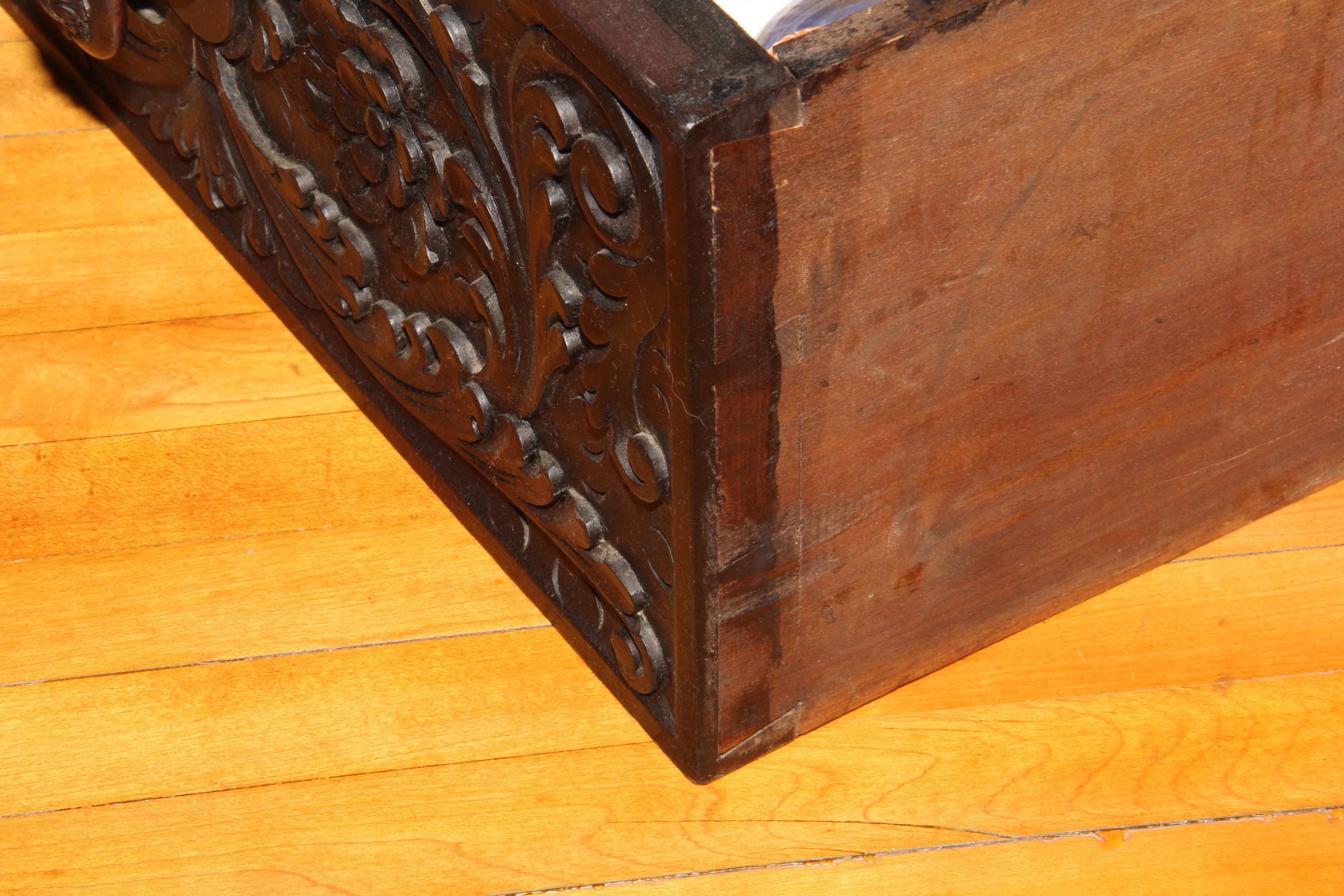 Antique 1880s Italian Renaissance Revival Corner Book Case