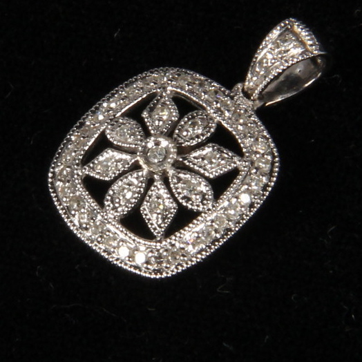 14K White Gold and 0.25 CTW Diamond Pendant