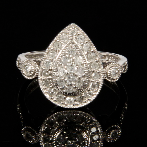 10K White Gold 0.50 CTW Diamond Cluster Ring