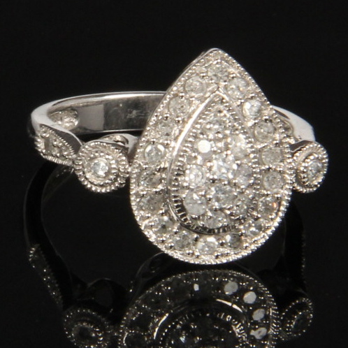 10K White Gold 0.50 CTW Diamond Cluster Ring