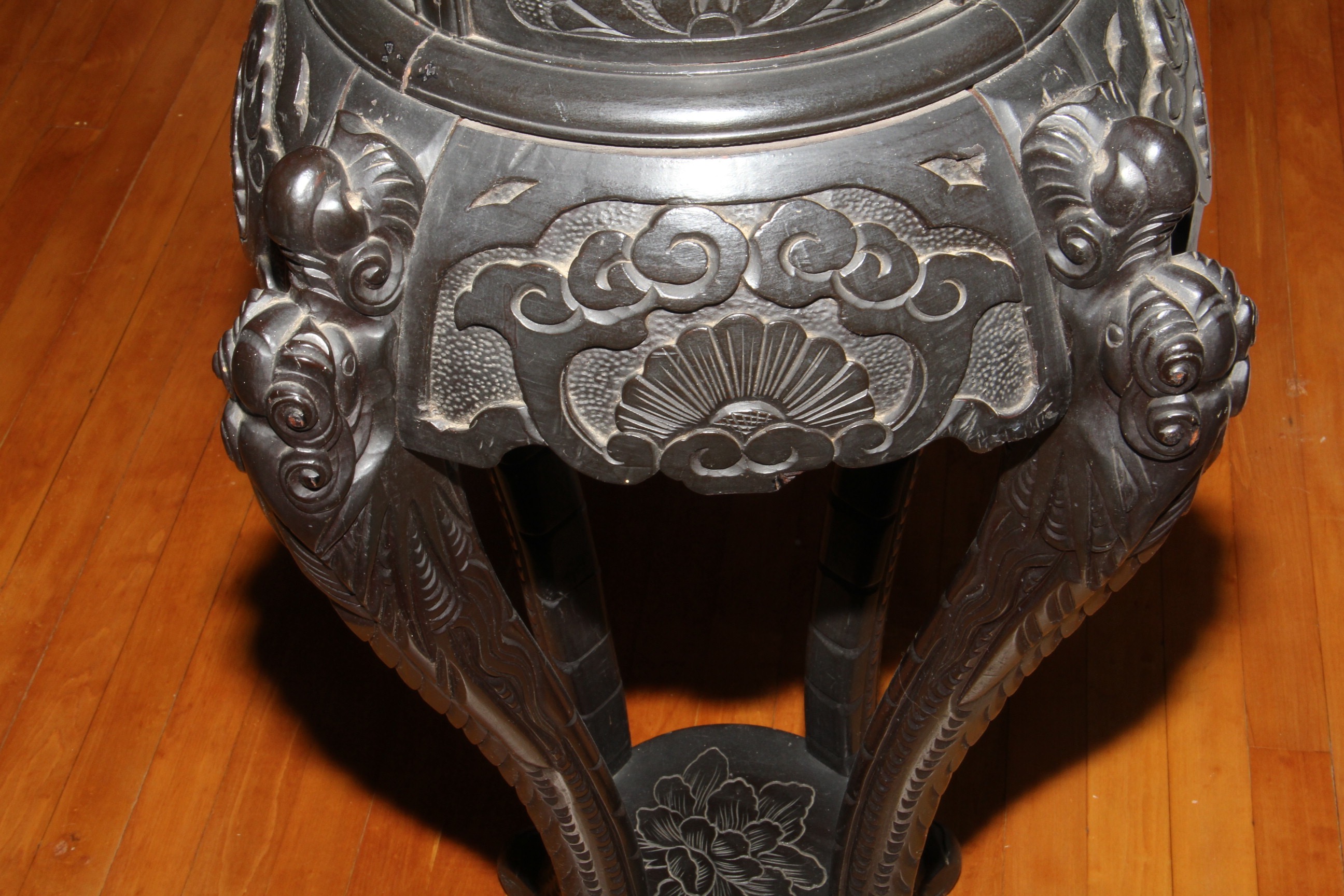 Solid Wood Asian Style Pedestal Side Table