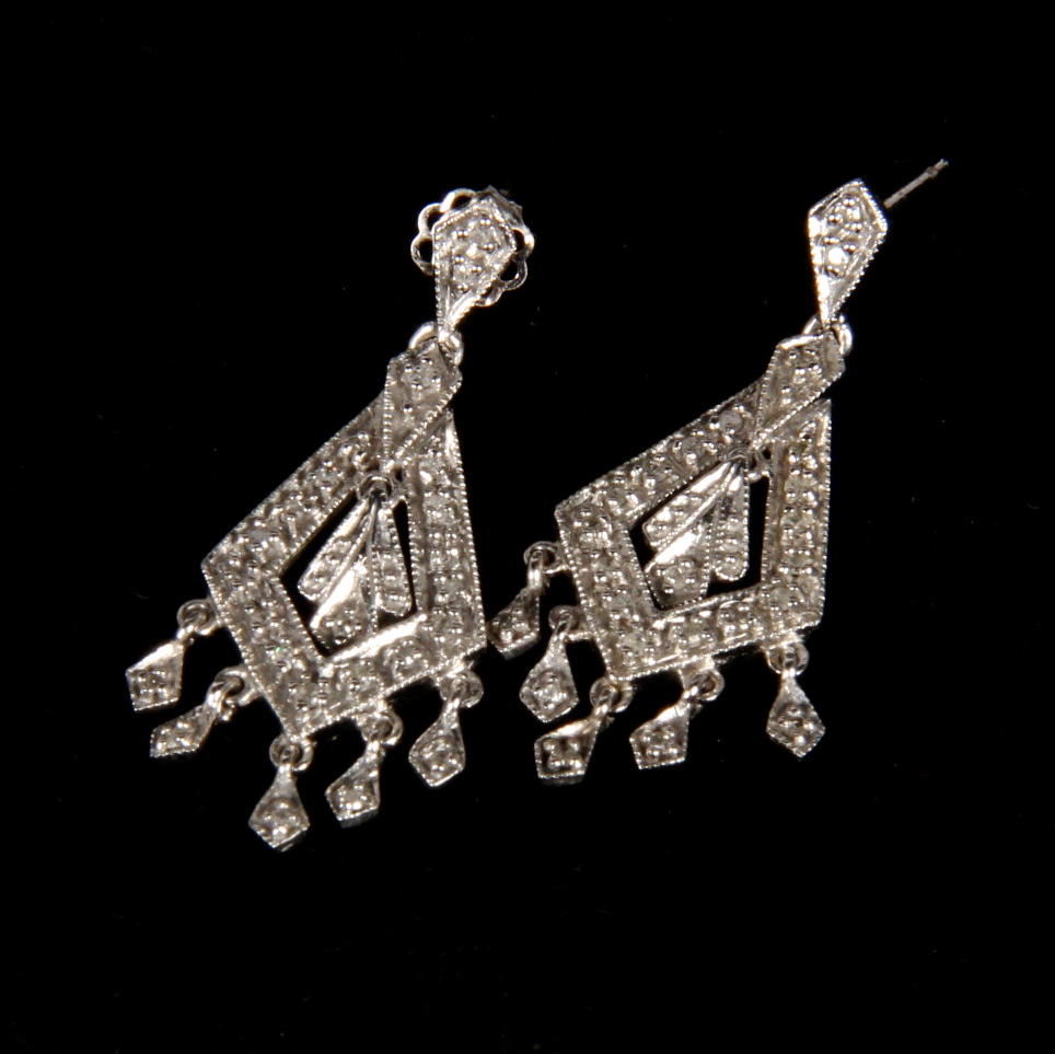 10K White Gold Diamond Chandelier Earrings