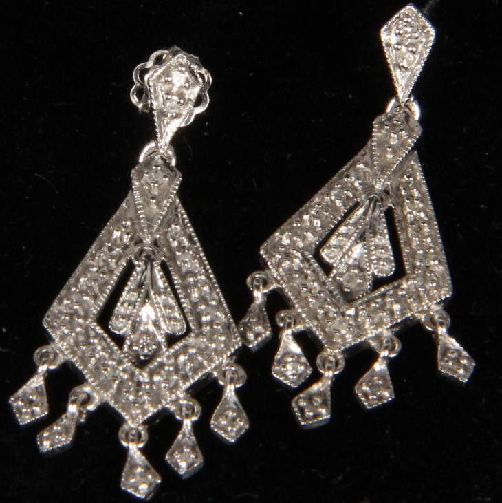 10K White Gold Diamond Chandelier Earrings