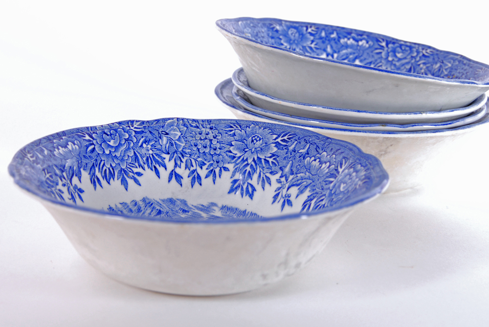 Salem China Co. Olde Staffordshire "English Village" Dish Set