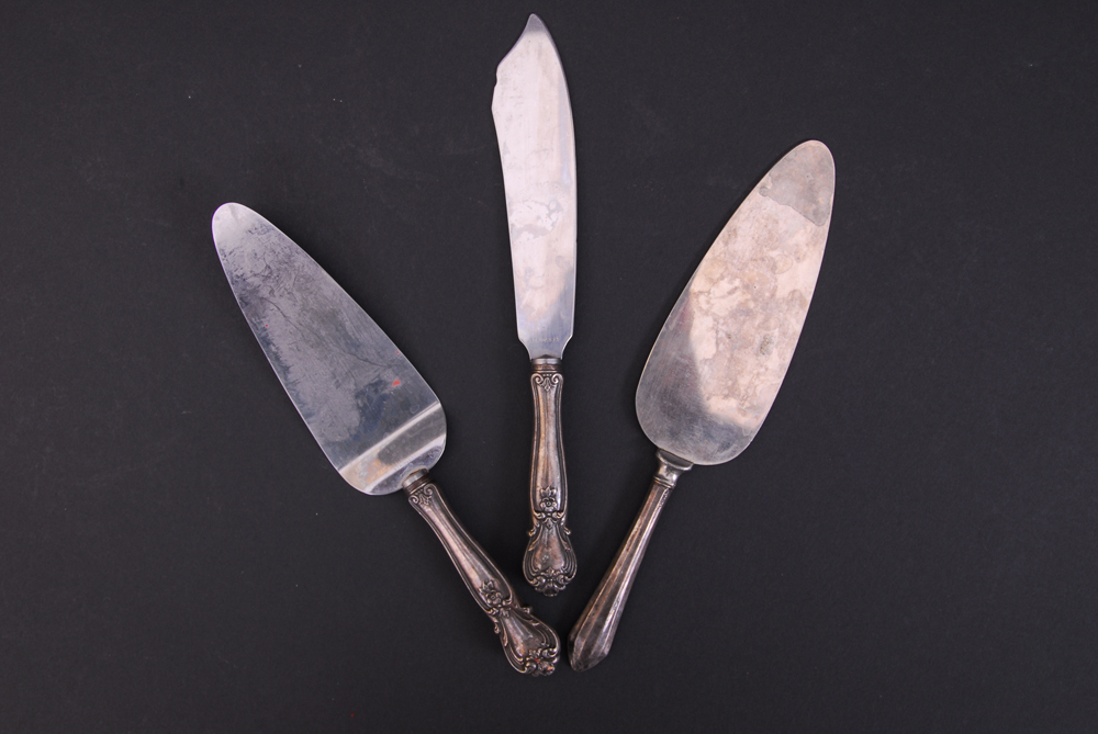 Set of Sterling Silver and Mother of Pearl Handled Flatware