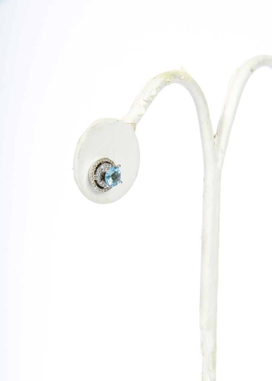 14k White Gold and Aquamarine Studs