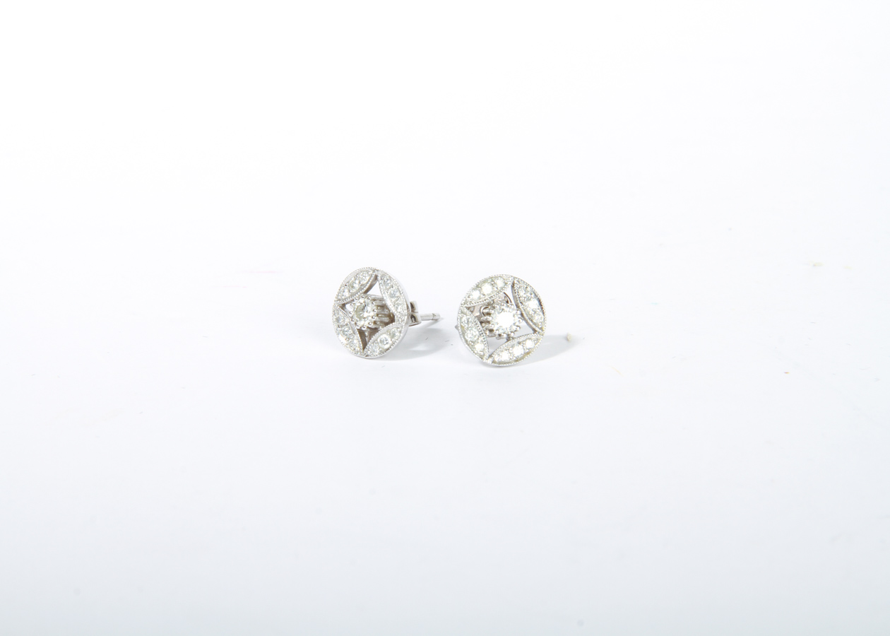 18K White Gold Diamond Studs