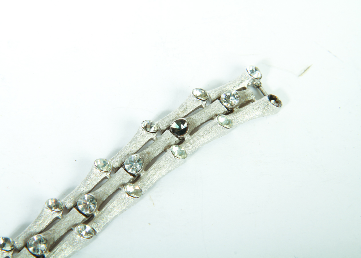 Vintage Trifari Necklace, Bracelet, and Earrings Parure Set