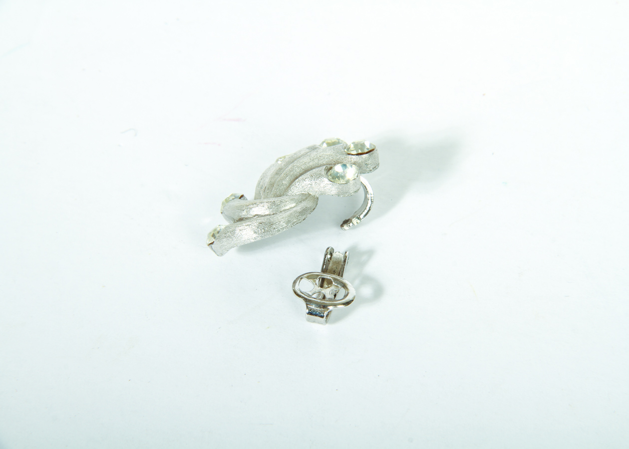 Vintage Trifari Necklace, Bracelet, and Earrings Parure Set