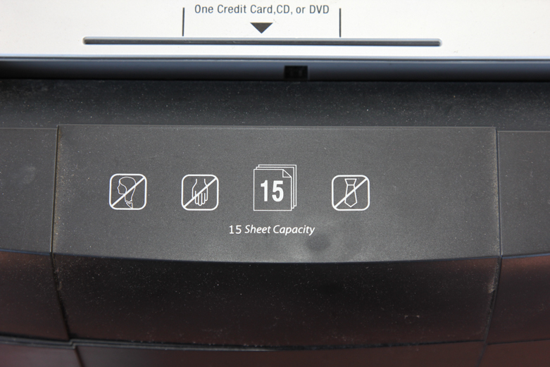 Staples Heavy Duty Shredder