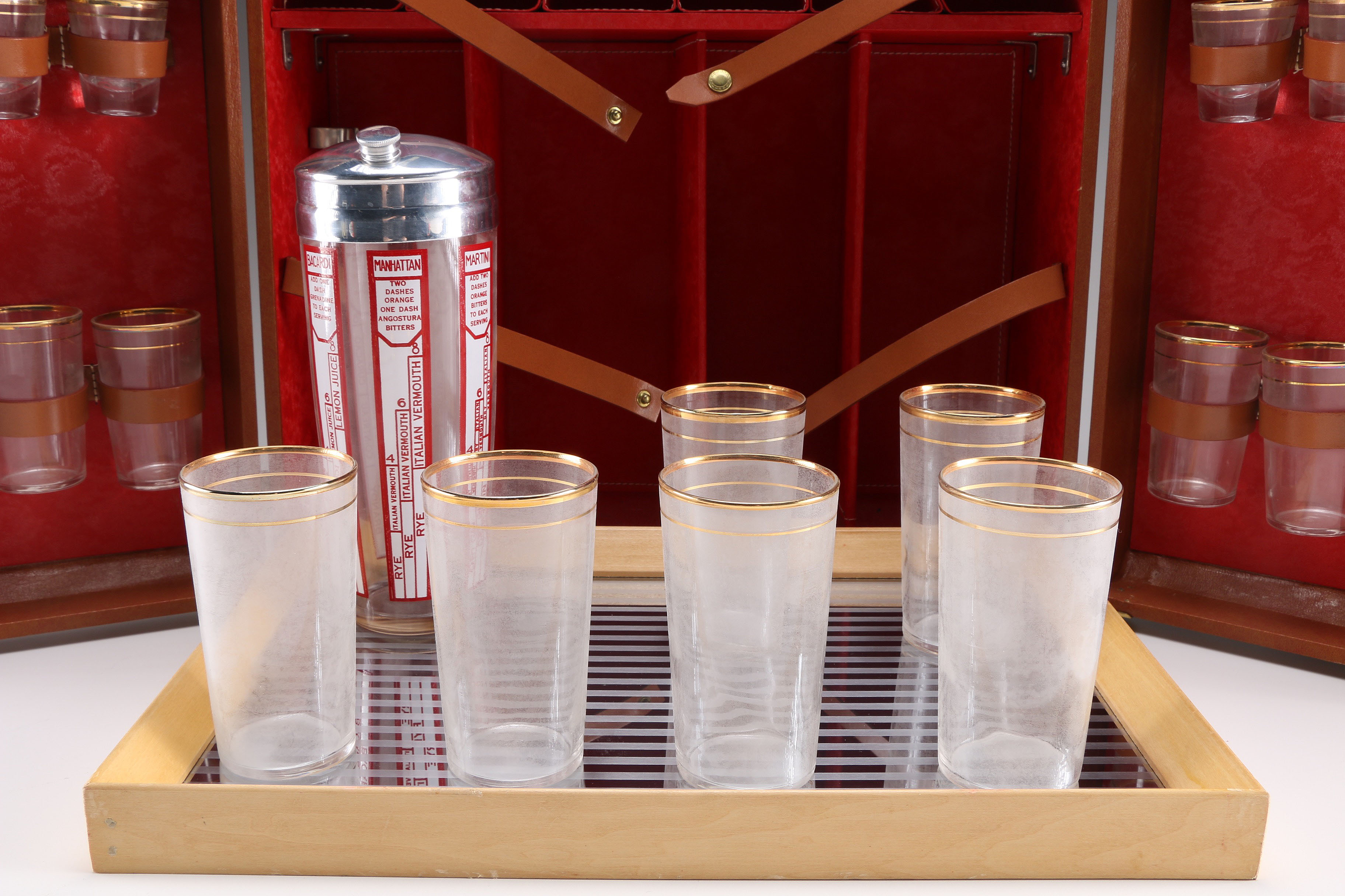 Traveling Entertainment Sets