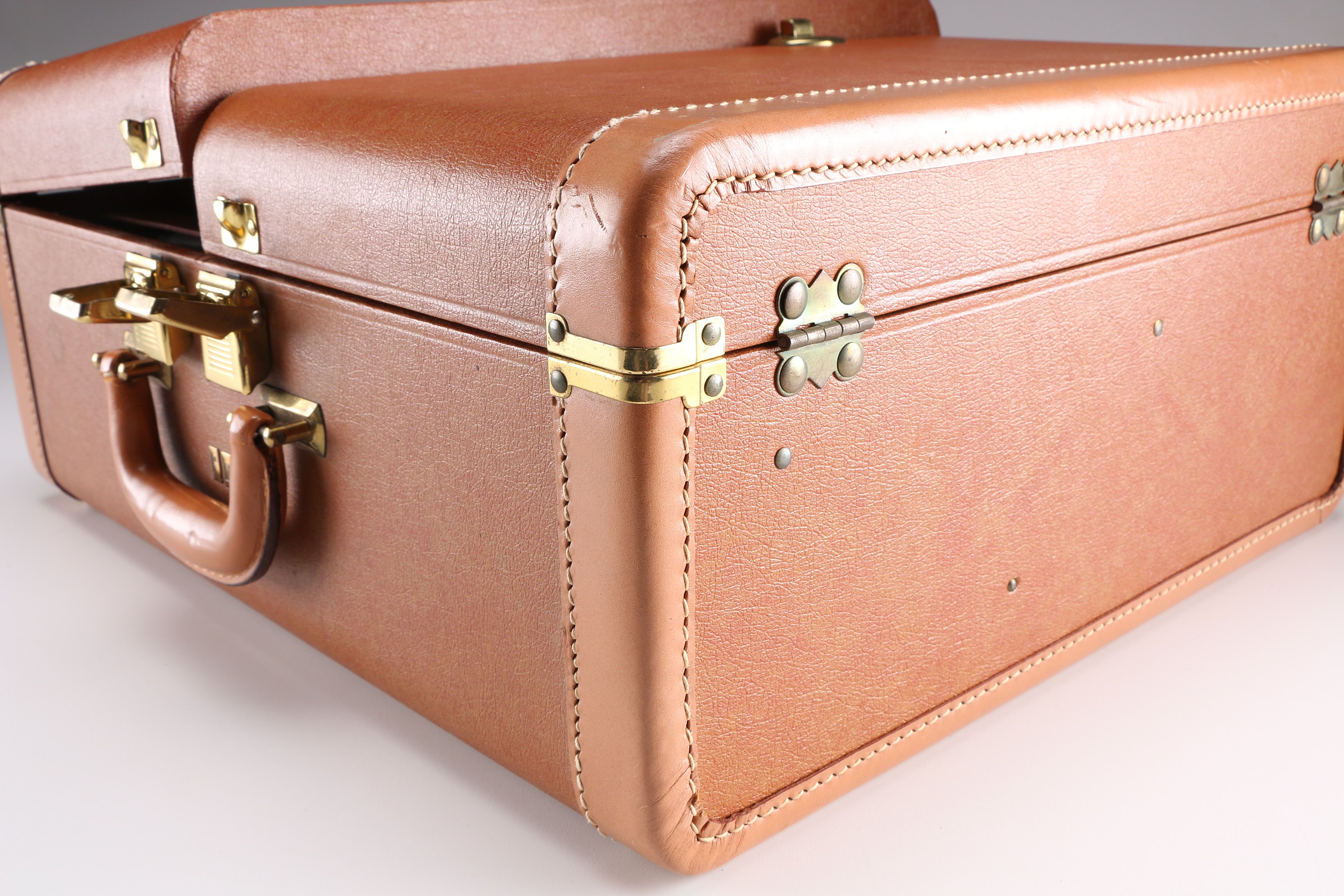 Traveling Entertainment Sets