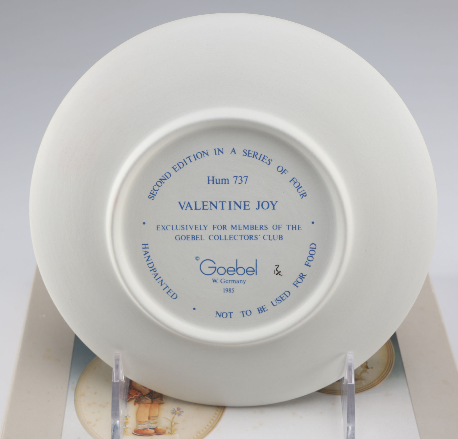 Two Goebel Collector's Club Plates 1987 and 1989
