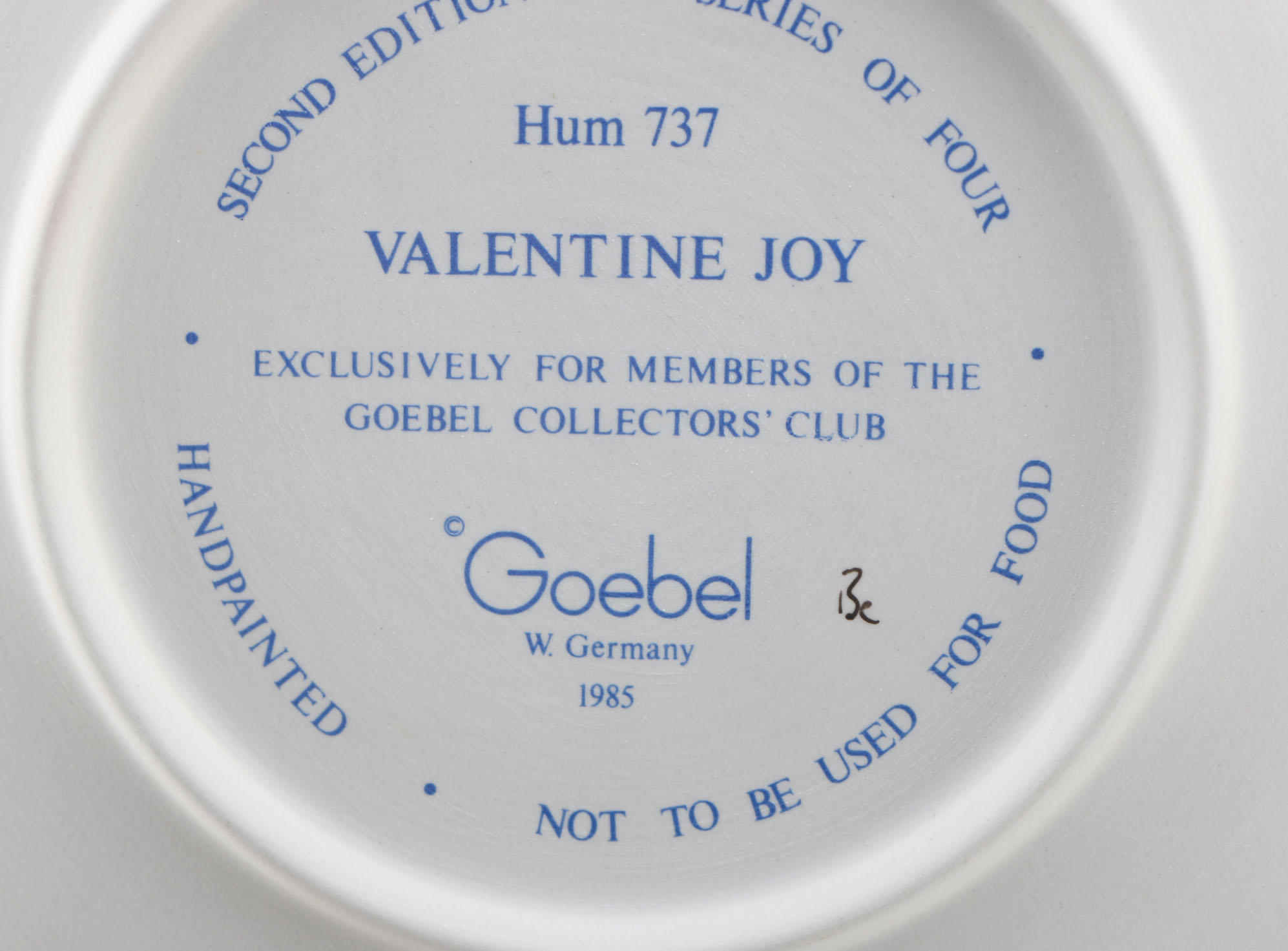 Two Goebel Collector's Club Plates 1987 and 1989