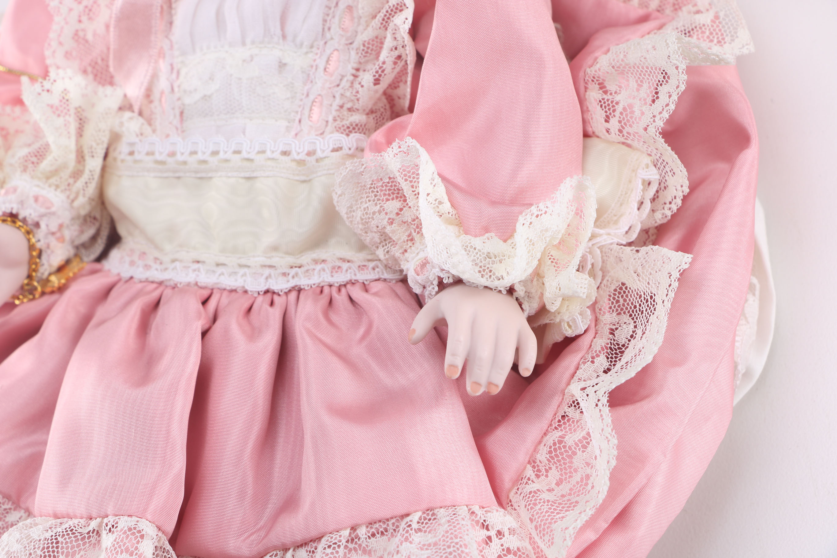 Gorham Limited Edition Bonnets and Bows "Ellie" Doll