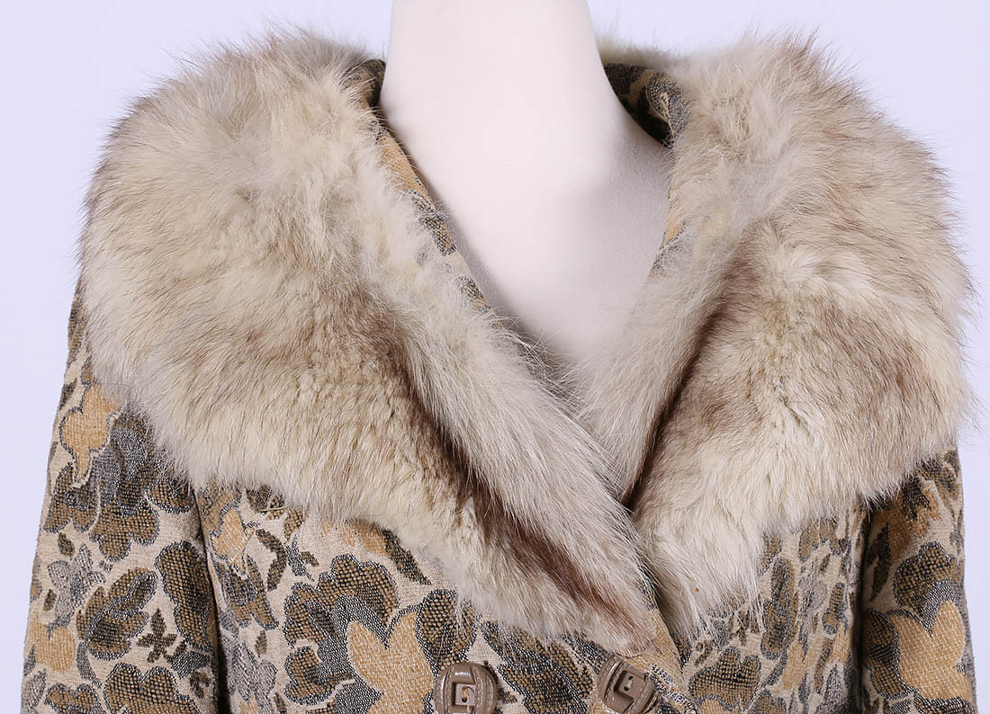 Vintage 1960s Winkelman's Tapestry Coat with Fox Fur Collar