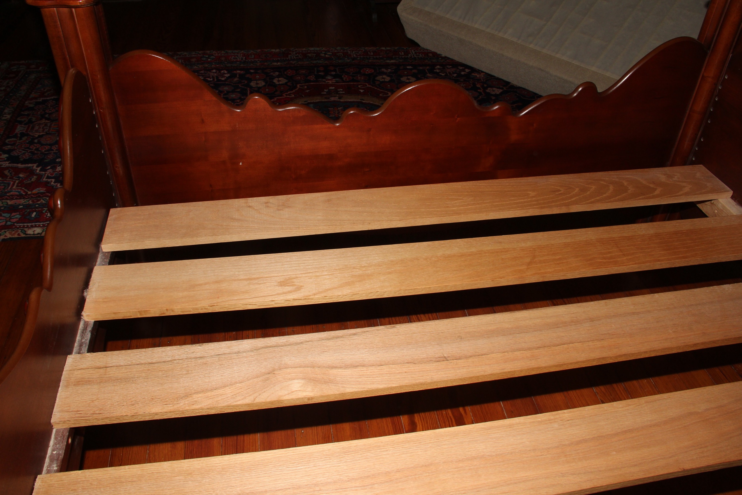 Pulaski Furniture Mahogany Victorian Reproduction Four Poster Queen Size Bed