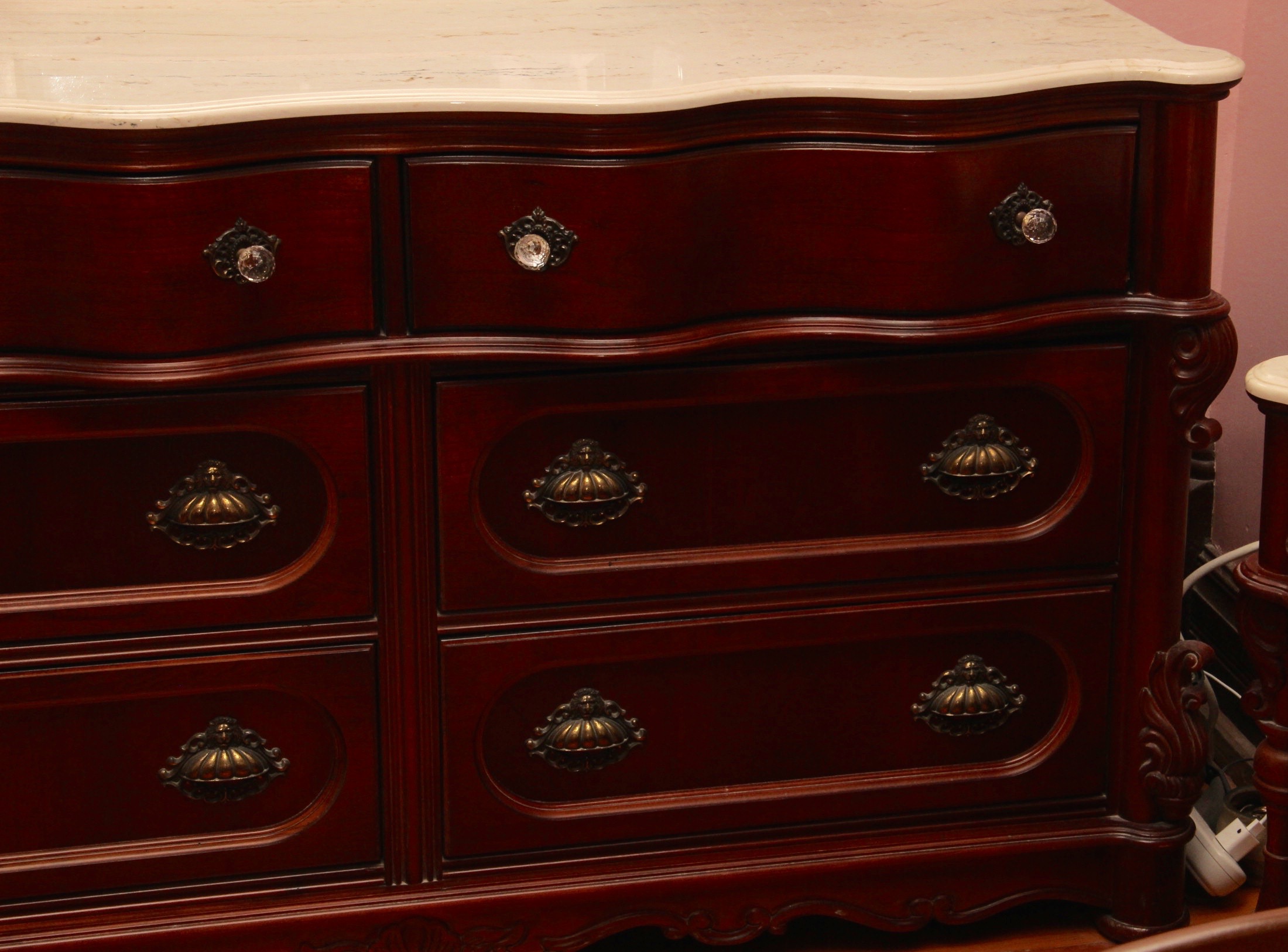 Pulaski Furniture Mahogany Reproduction Victorian Style Marble Top Dresser with Mirror